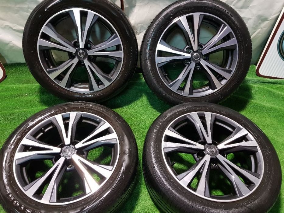 Jantes 18 Nissan Originais com pneus 80% jantes impecáveis sem riscos ou empeno