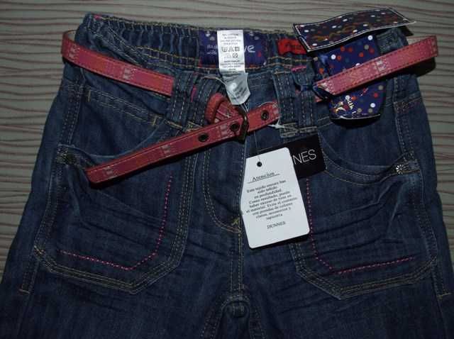 Dunnes spodnie dziewczęce jeansy z paskiem w komplecie 7/122 cm