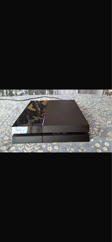 Playstation 4 (Como Nova)