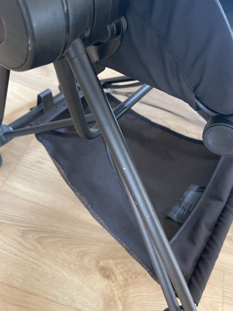 Carrinho passeio Cybex - modelo Mios, cor preta, muito bom estado