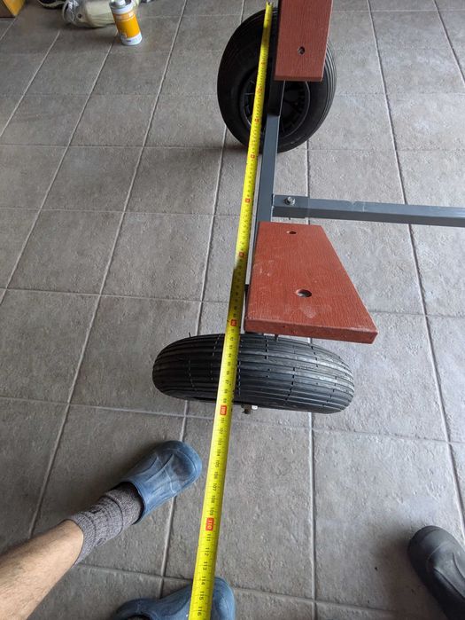 Reboque para barco de regata ou de apoio