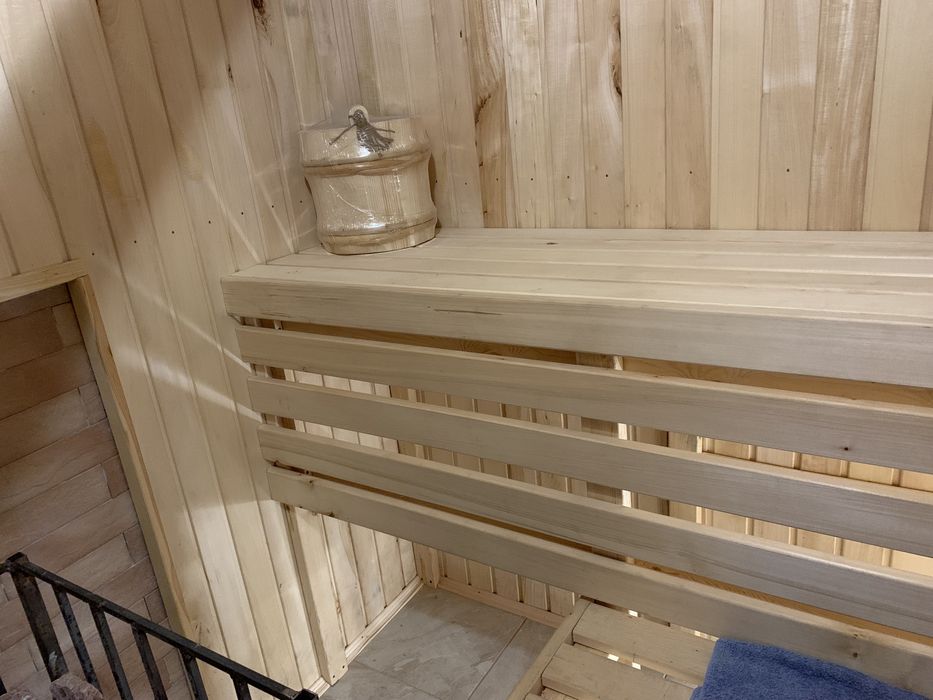 Оренда будиночку з сауною в лісі, біля води.