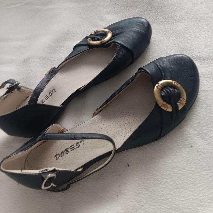 Sapatos pretos para senhora