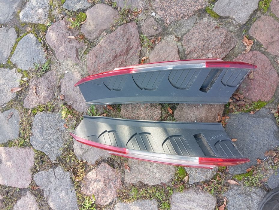 Ford C-Max lampa tył prawa lewa LED lift