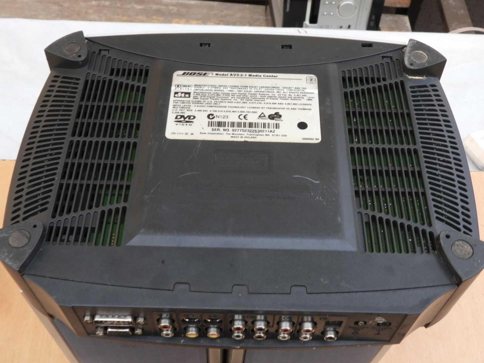 Bose Model AV 3 - 2 - 1 Media Center część zestawu