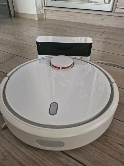 Робот пилосос Xiaomi robot vacuum