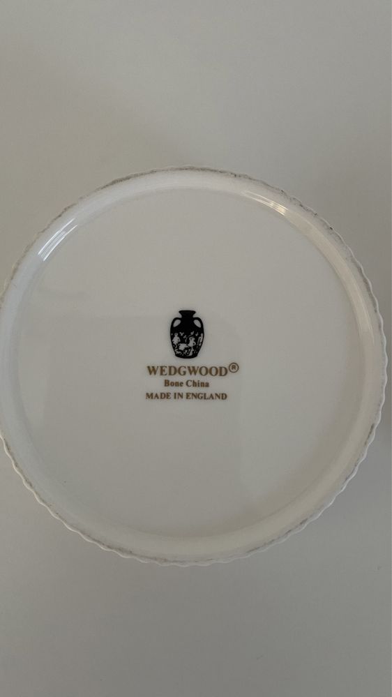 Порцеляновий посуд Wedgwood