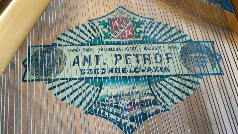 Fortepian gabinetowy - PETROF - MOD IV - STAN BARDZO DOBRY !