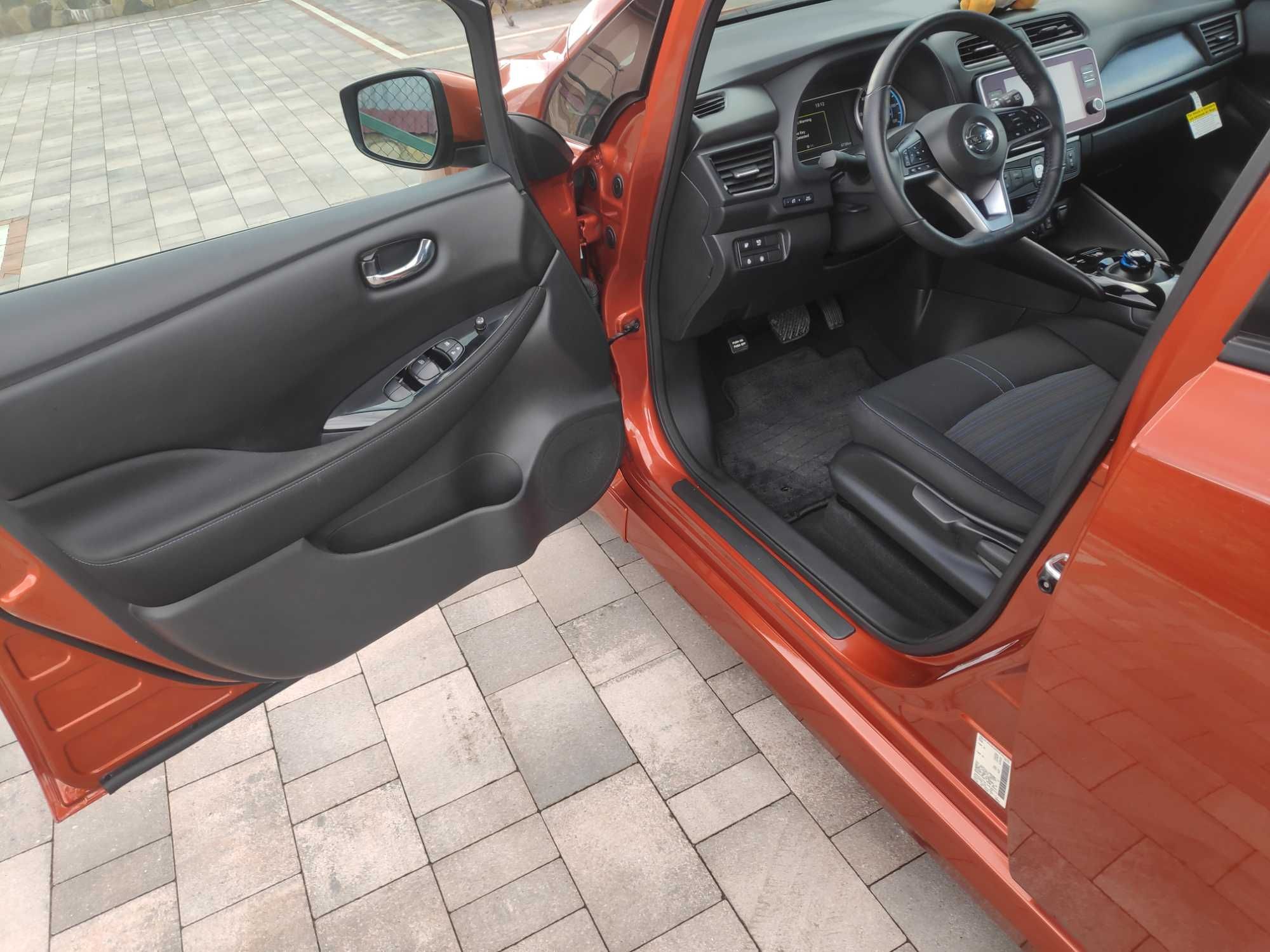 Nissan Leaf Sv Orange 40 KWH 2022