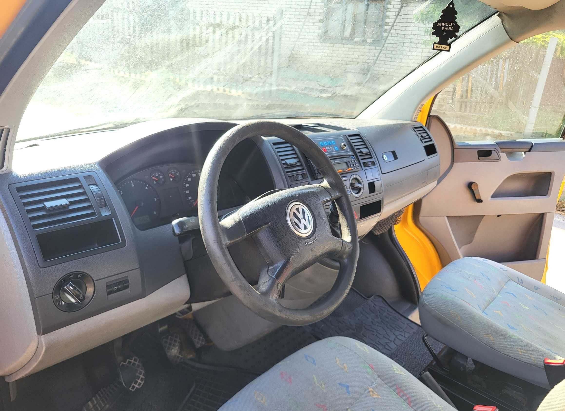 Volkswagen Transporter T5 LONG 1,9 TDI 5 osób 2006 klima salon Polska