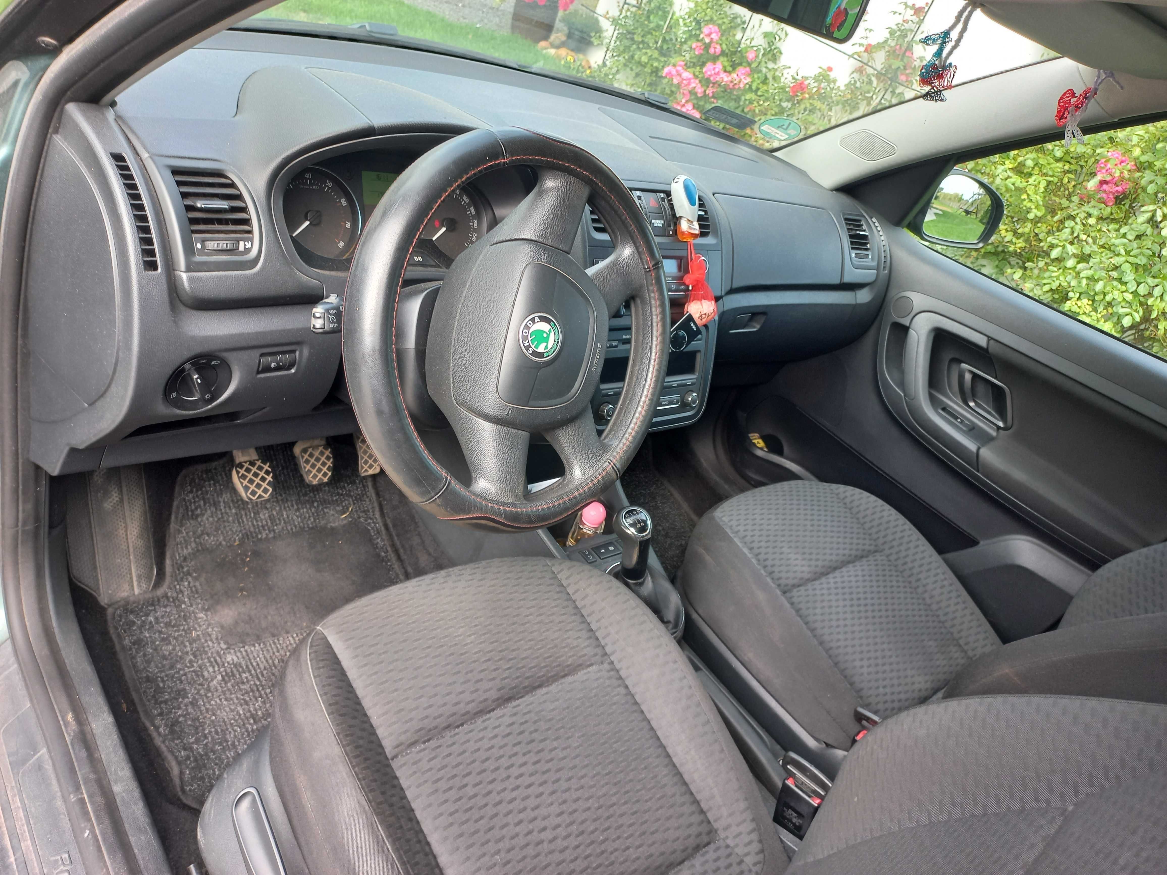 Skoda Roomster 2011 - 1,4 16 V benzyna - 175 tyś