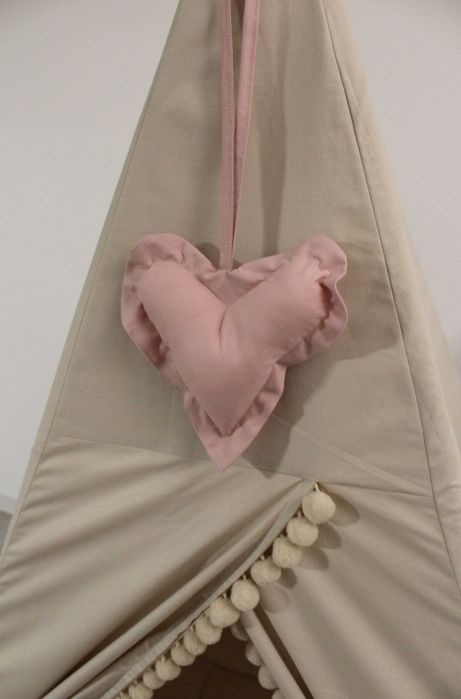 Dostępny od ręki! TIPI namiot beżowy, brudny róż, pomponiki