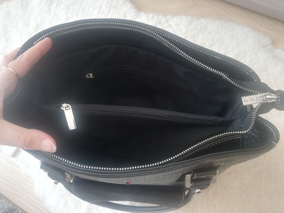 Czarna elegancka torba firmy Batycki