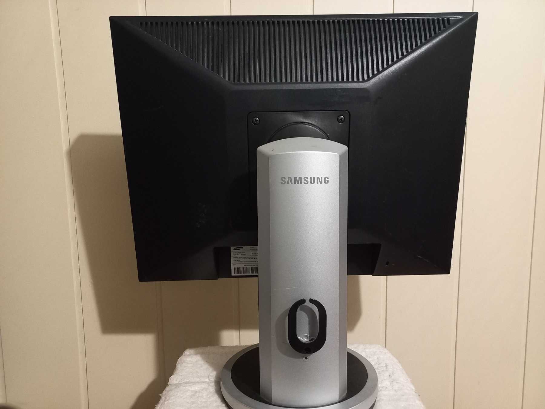 Розпродаж! LCD монітори Samsung 2494SW,   2233BW,  940HW,  204B
