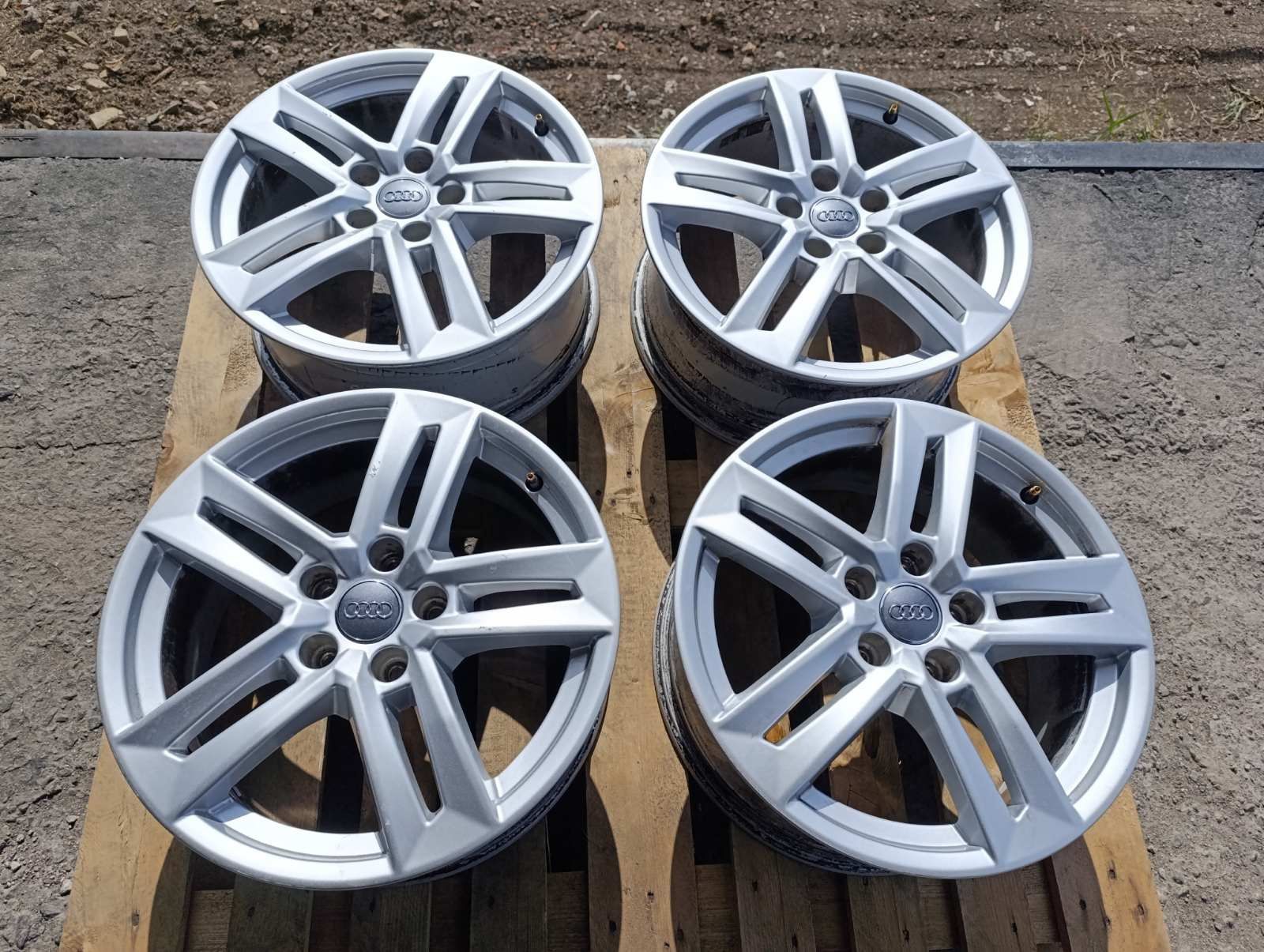 Оригінальні легкосплавні диски Audi 5x112 R17
