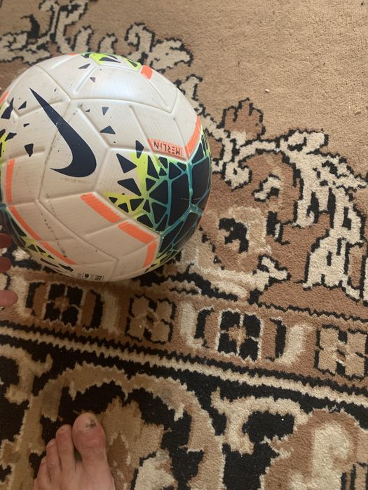 футбольні мʼячі найк