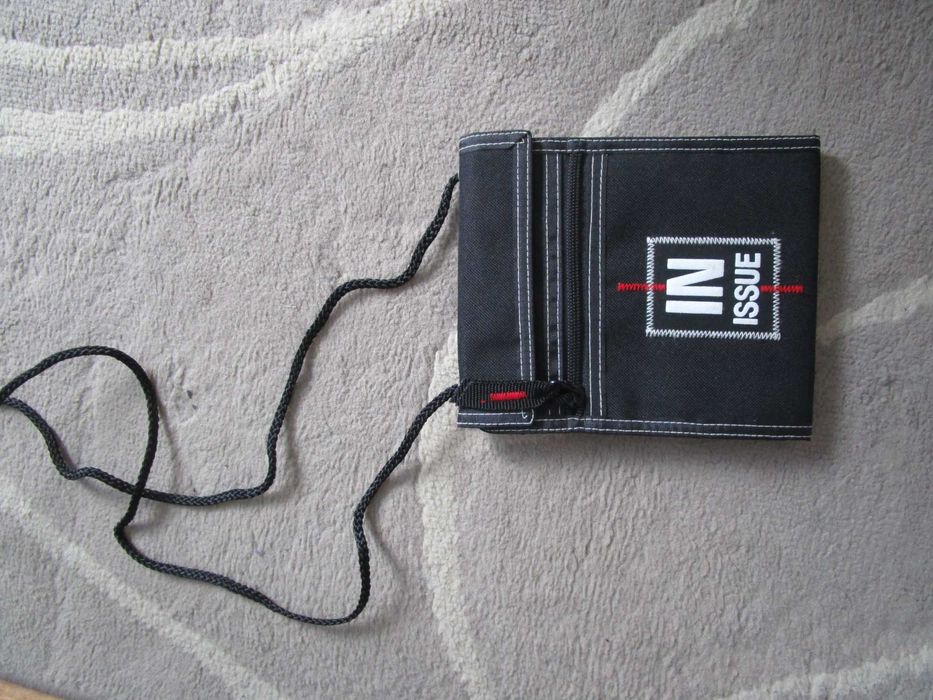 Mala para homem com bolsa transparente atrás para por o passe