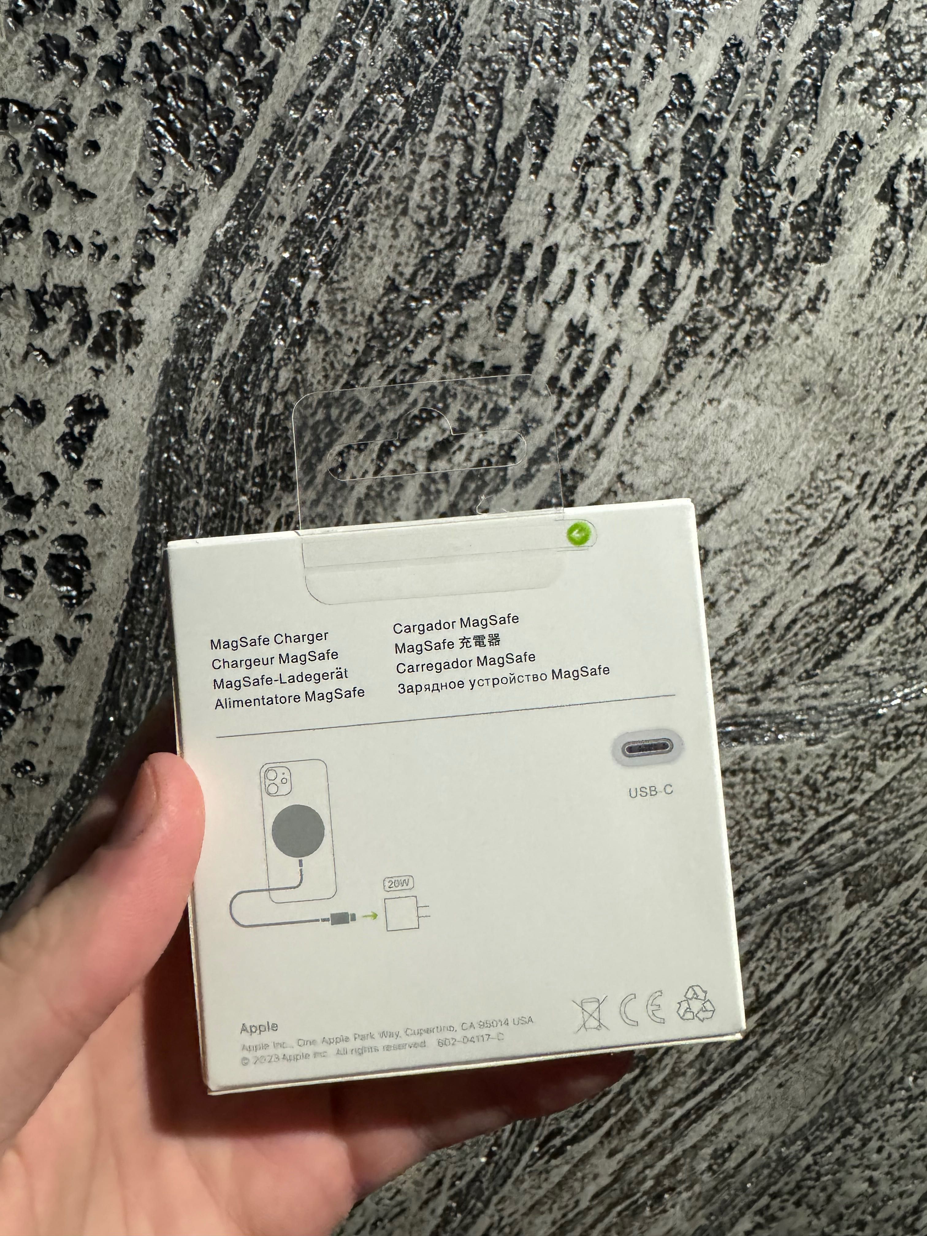 Apple MagSafe Charger Оригінал
безпровідна зарядка