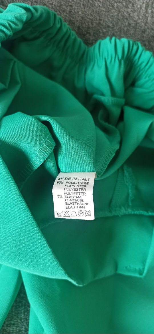 Zielone spodnie damskie wiązane w pasie na kokardę M 38 Made In Italy