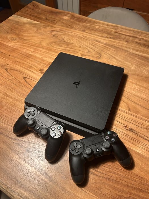 Playstation 4 Slim