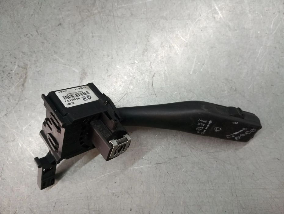 Manípulo do limpa vidros VOLKSWAGEN Caddy III (2K, 2C)