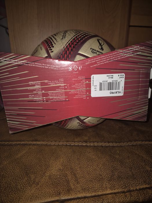 Piłka Adidas, piłka omb.