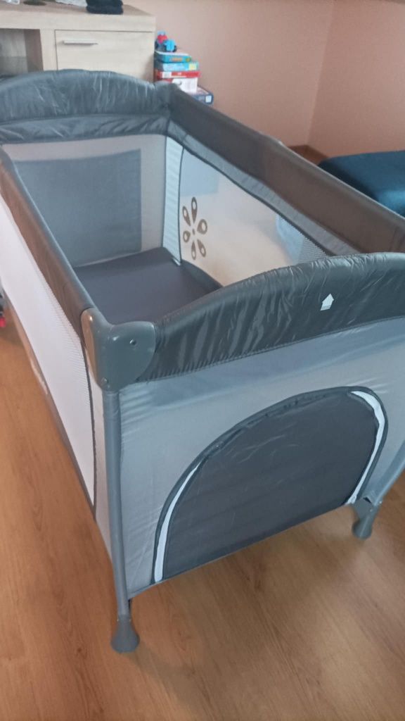 Łóżeczko turystyczne Mamakids szare