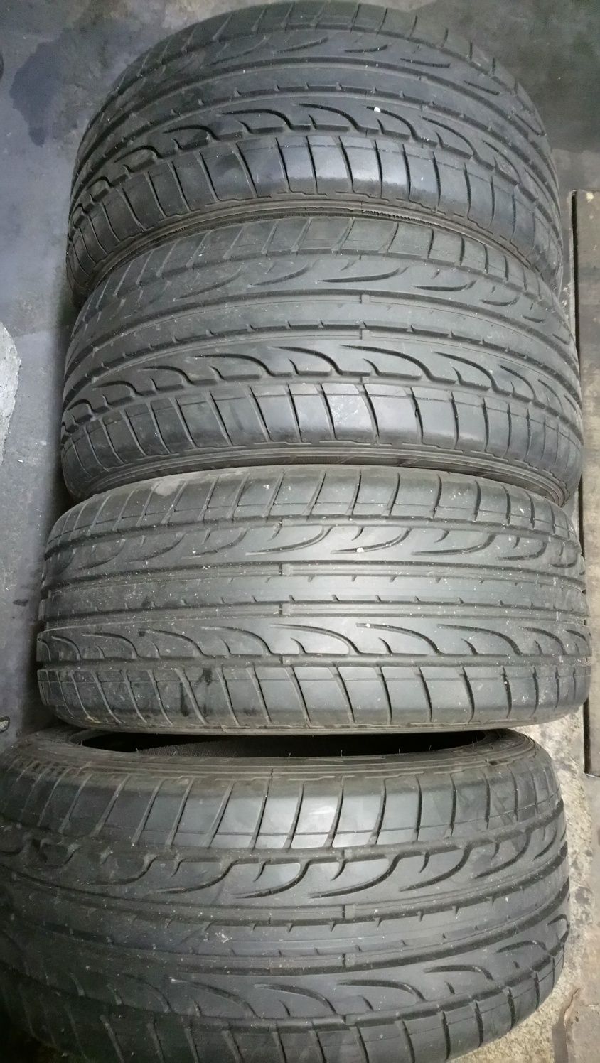 Opony Dunlop letnie 215/45 r. 16