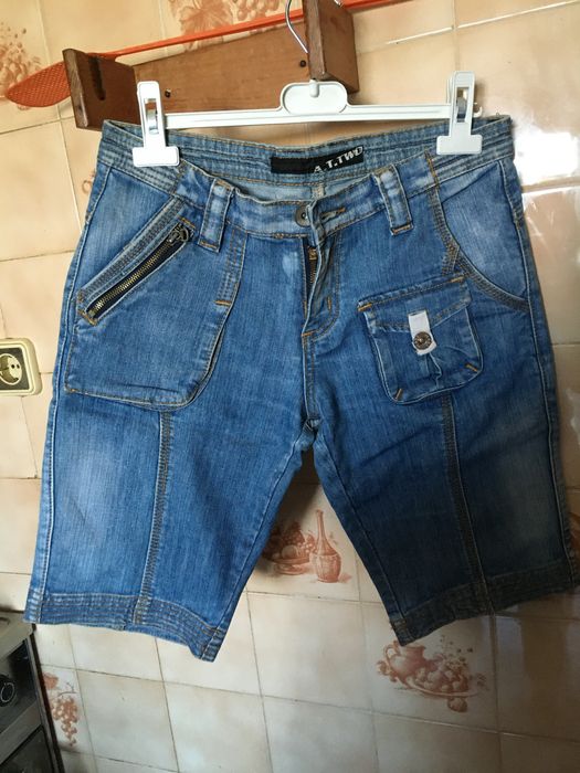 Calcas de ganga usadas em muito bom estado ,para desocupar ,deixaram d