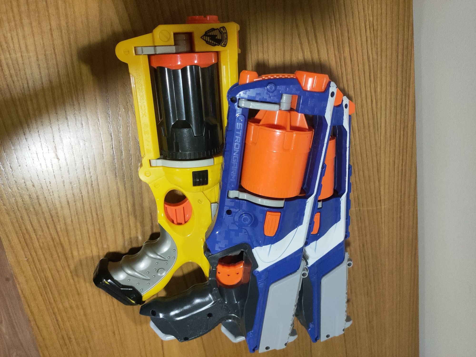 3 Pistolas Nerf como novas
