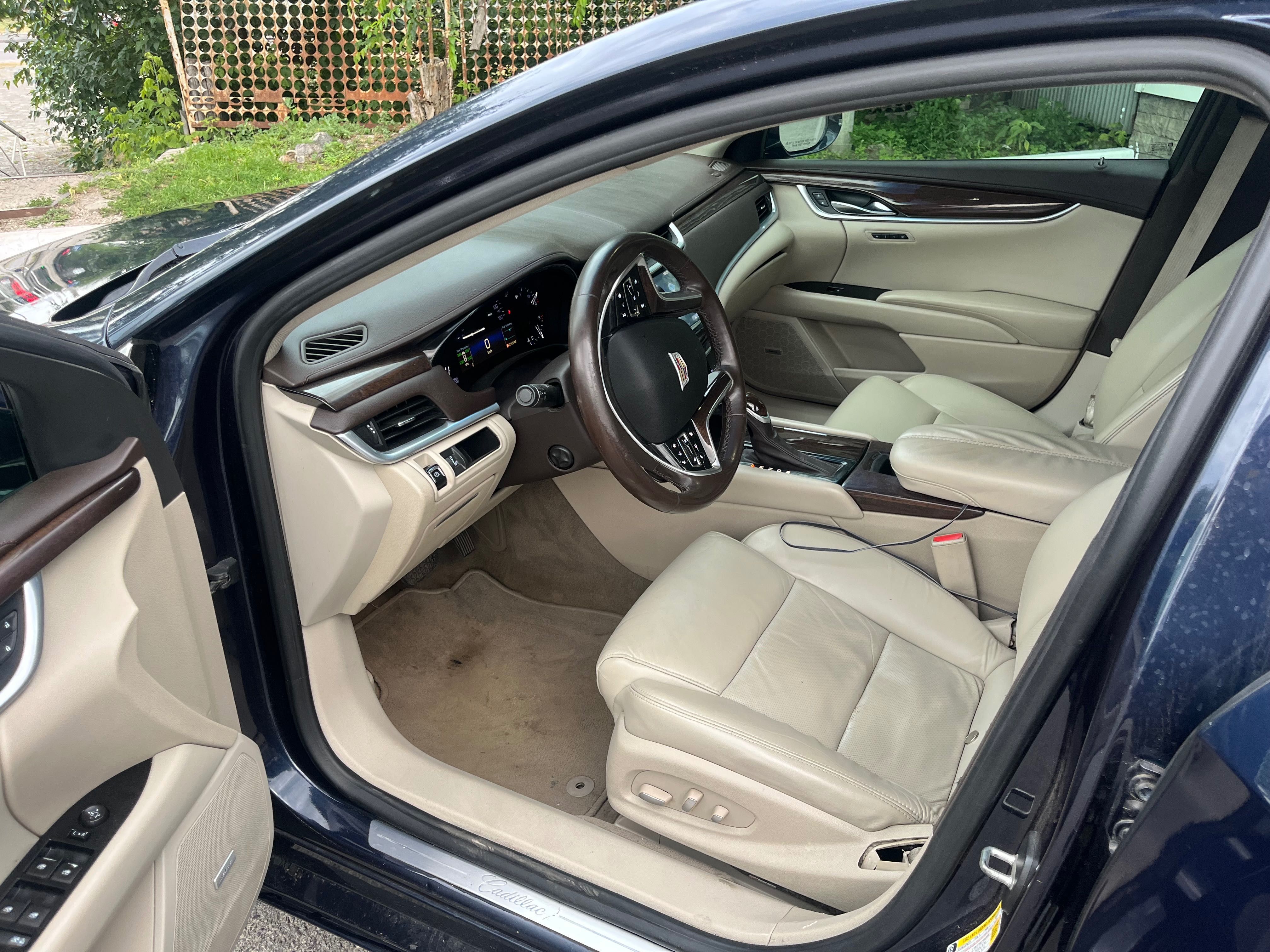 Cadillac xts 2016