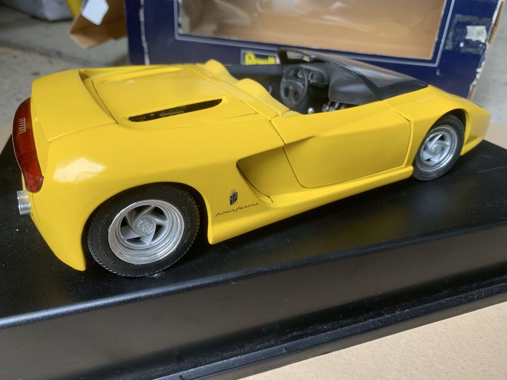 Model Revell Pininfarina mythos ferrari 1:18 z pudełkiem
