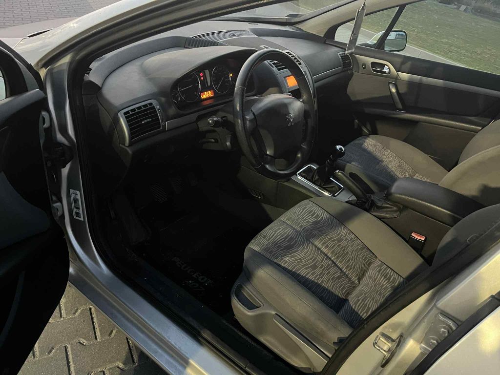 Peugeot 407 2.0 HDi 136 KM Klimatotnik 2004r