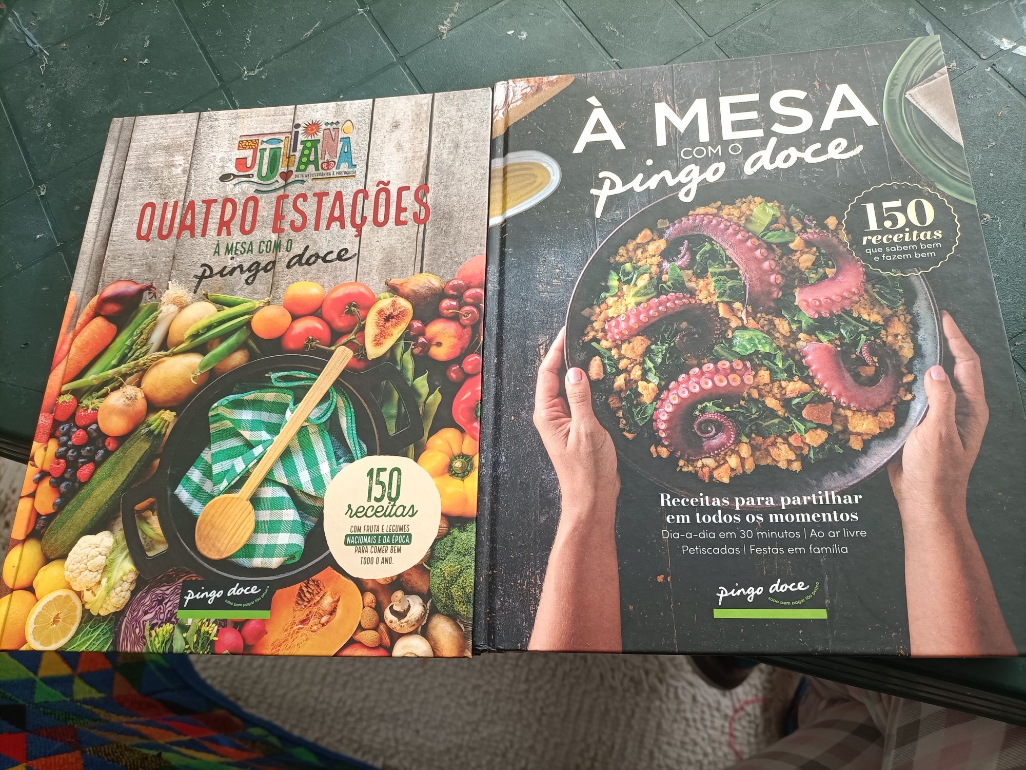 Livros de receitas apa grossa.