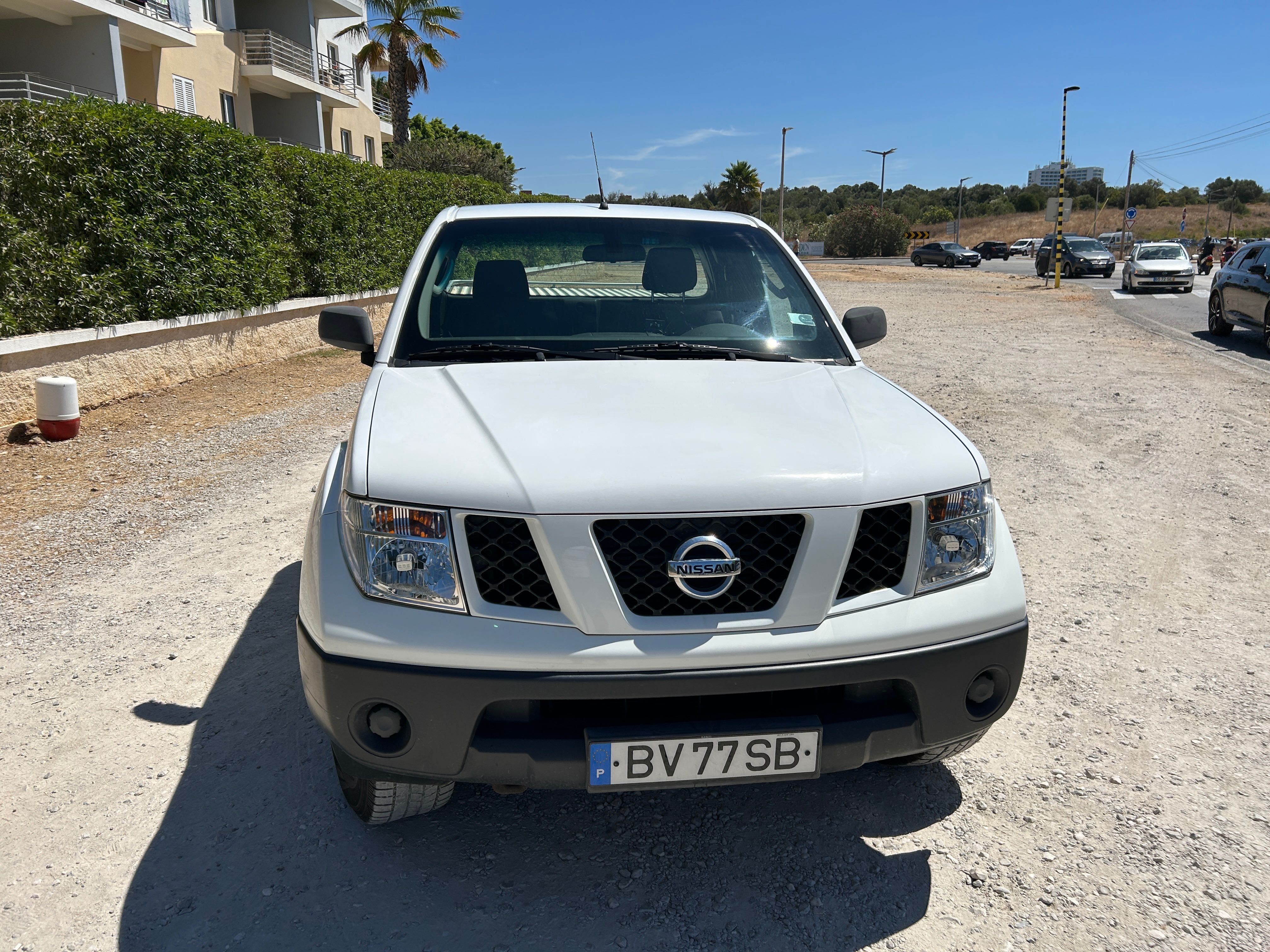 Nissan Navara 4x4 king cab 2.5 dci 174cv 105.000 km.