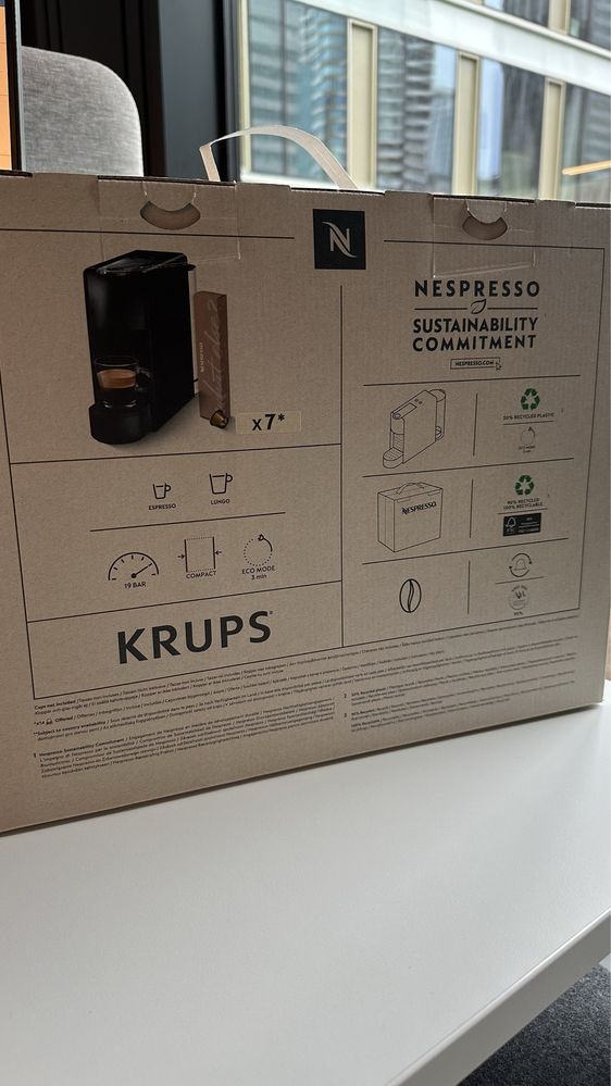 Nespresso essenza mini XN1108