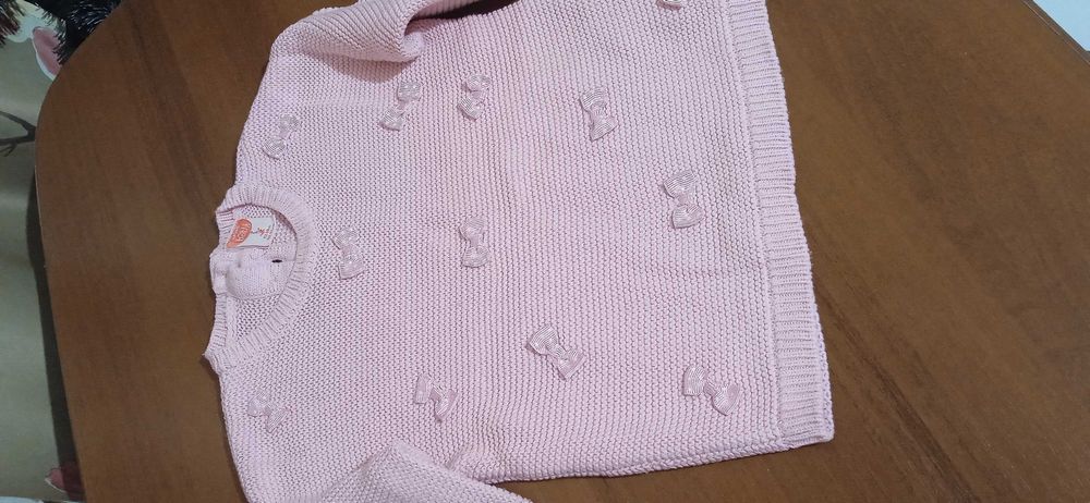 Кофта / светр з бантиками для дівчинки