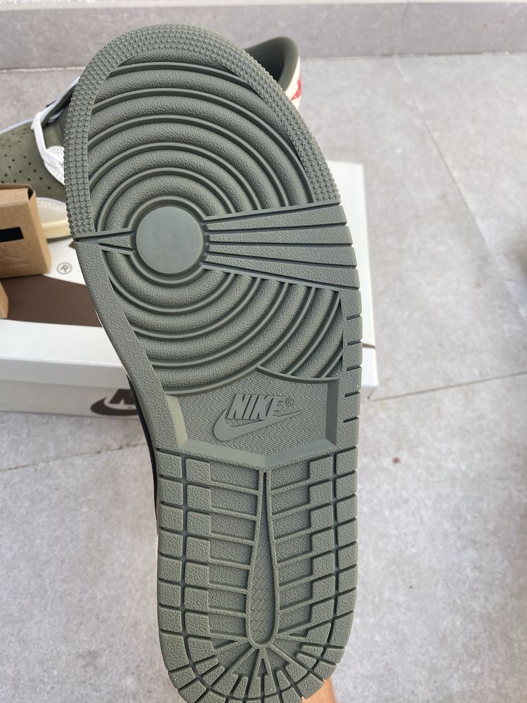 Air Jordan 1 Low - Travis Scott Medium Olive
