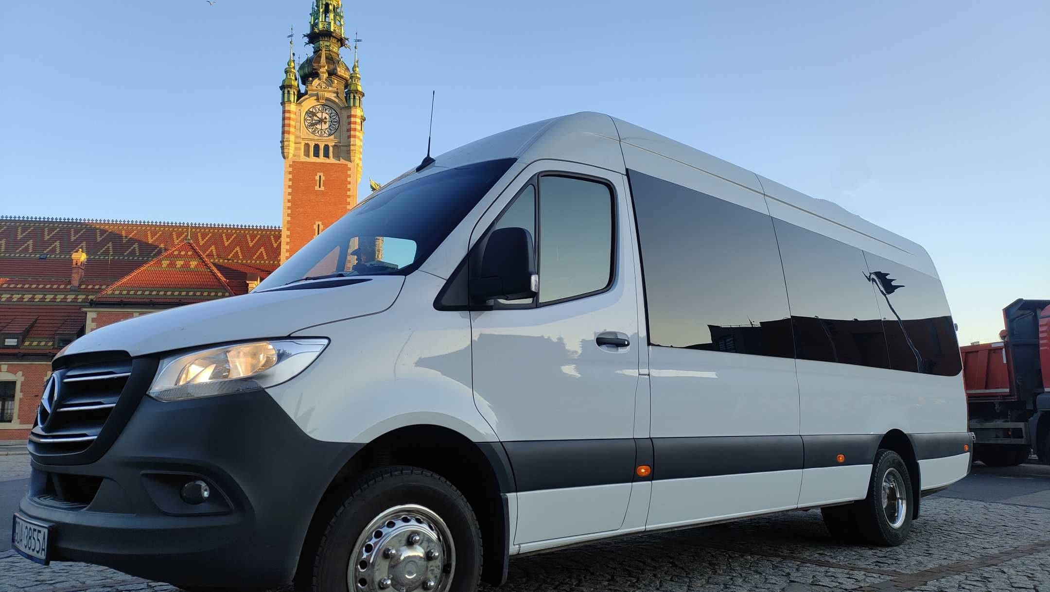 Przewóz osób, wynajem busa, transport osobowy, autobus