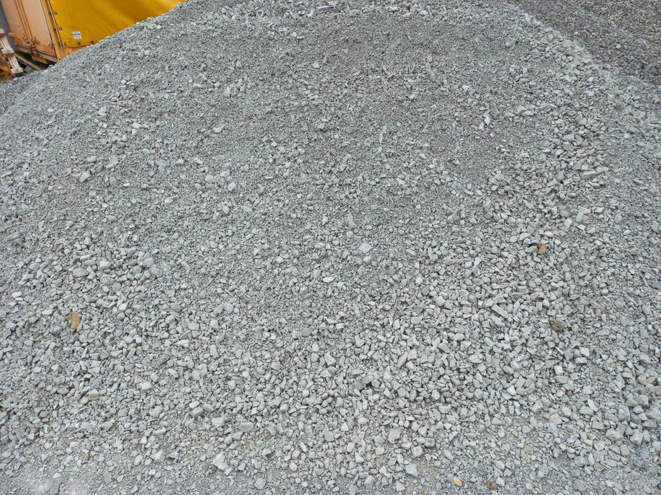 Piasek żwir grysy ziemia ogrodowa