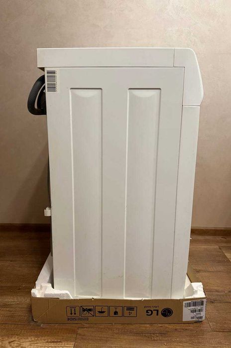 Пральна машина Zanussi ZWSG6100V на запчастини або під відновлення