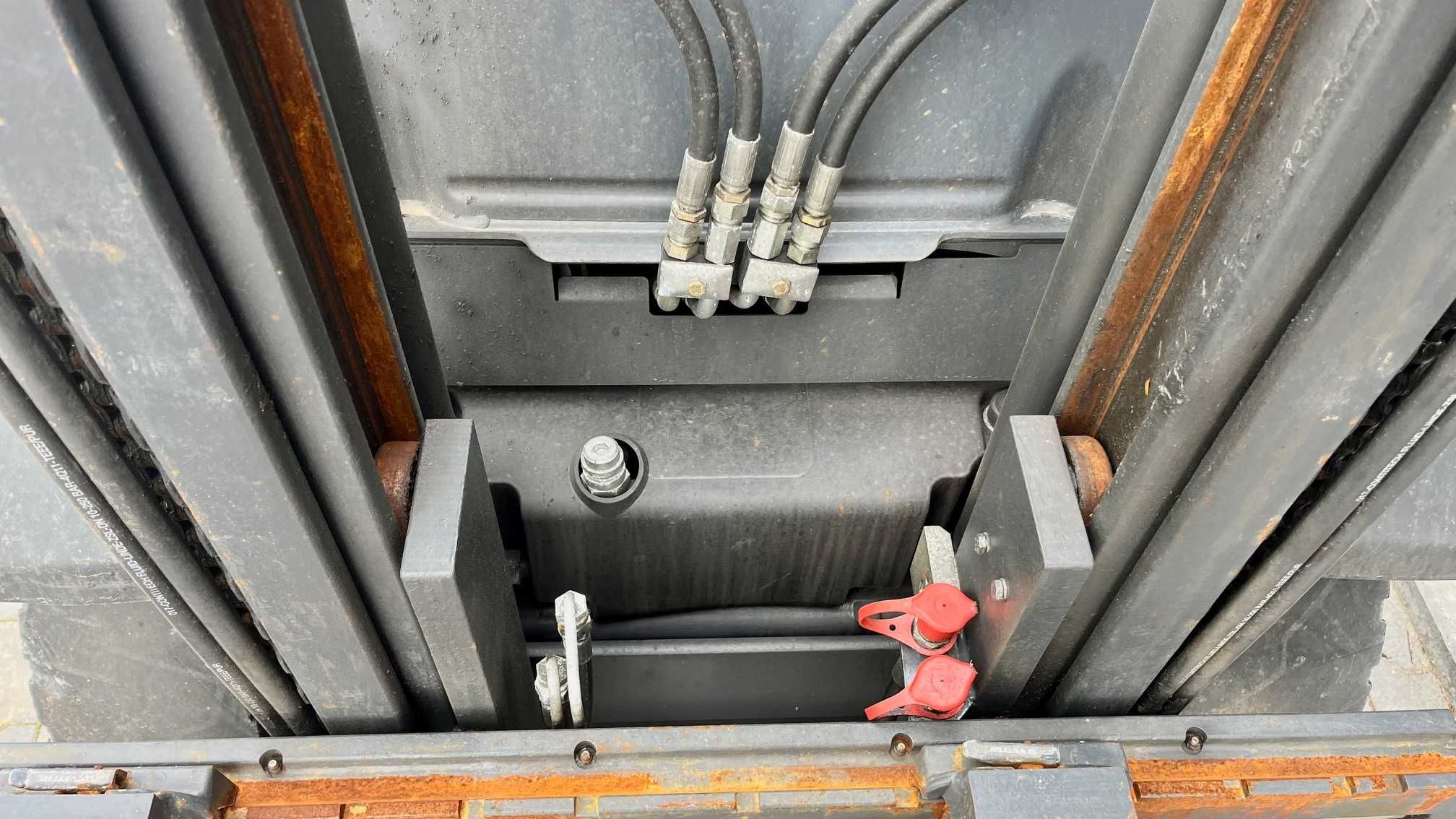 Wózek widłowy  LINDE H 25 T 2011 LPG  przesuw  LPG wozek widlowy 2,5t