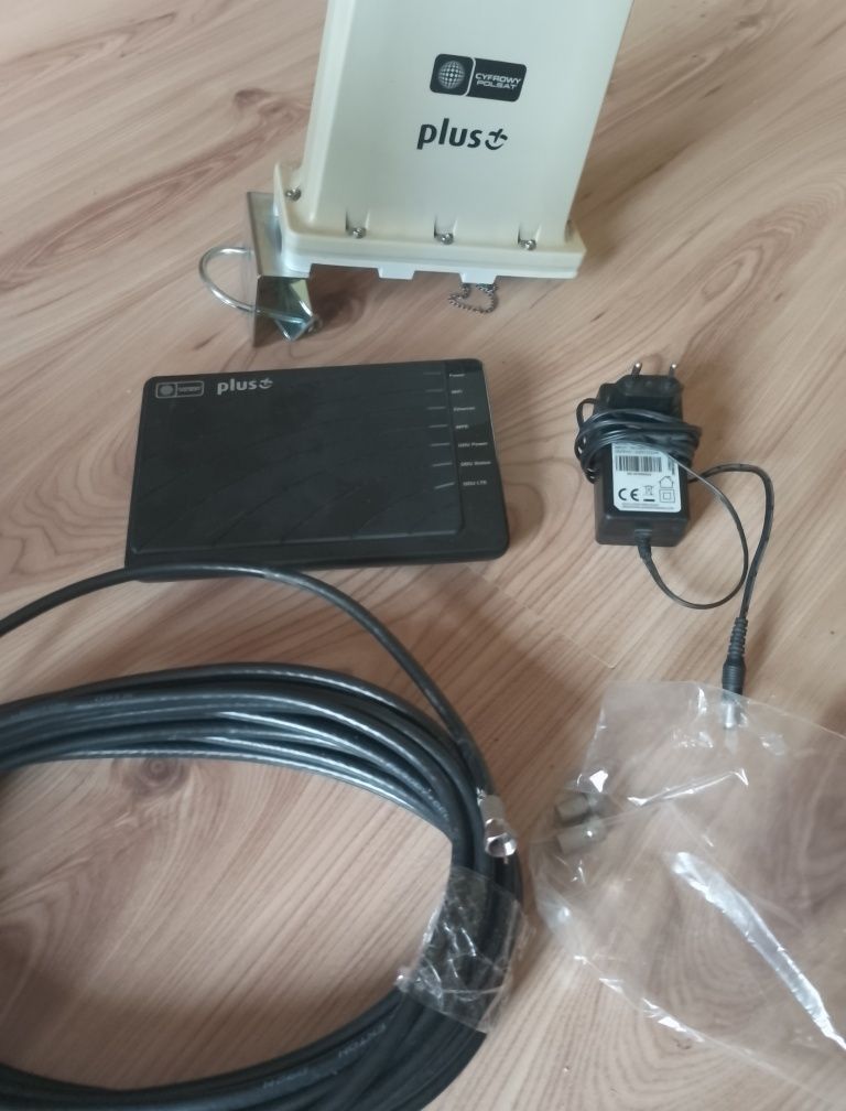 Rutera, antena zestaw do odbioru internetu z karty SIM.