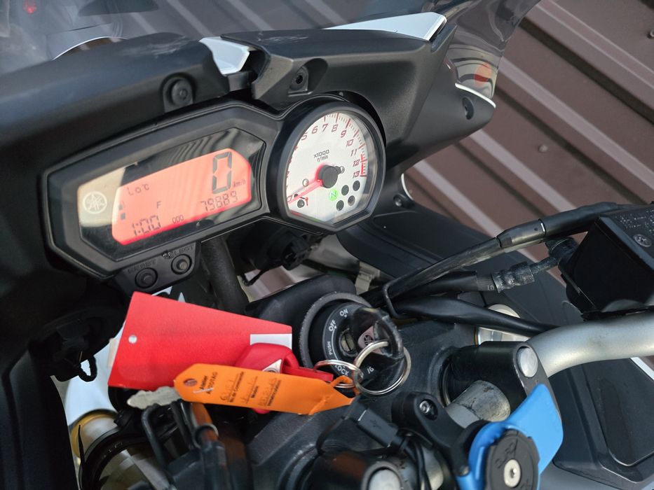 Yamaha FZ8 S Fazer .2011r. Kufer // lekko uszkodzona