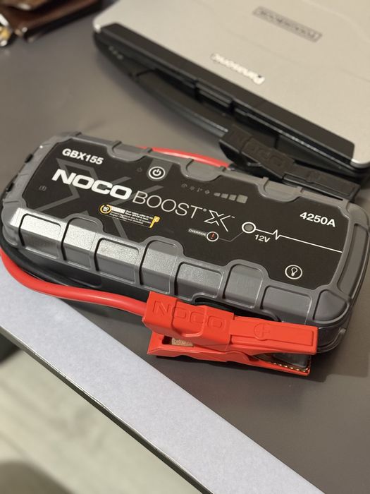 Urządzenie rozruchowe Booster Noco GBX155 uszkodzony