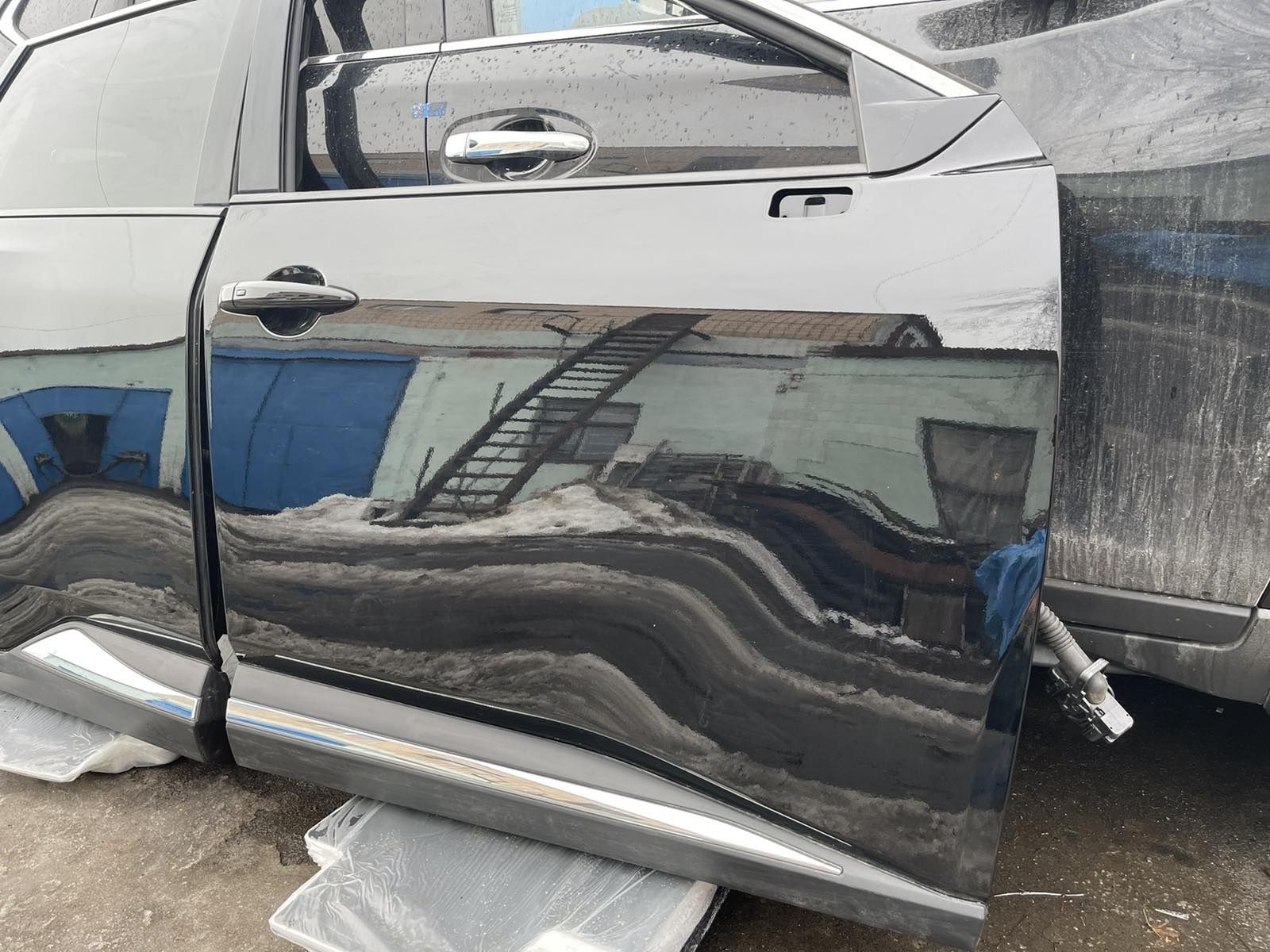 Двери Nissan Rogue T33 24 г цвет KH 3