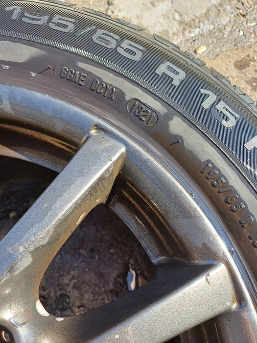 Opony z felgami 4 sztuki