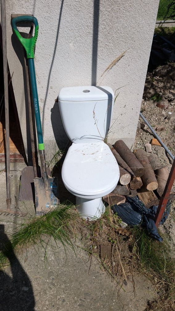 Stara pralka, WC