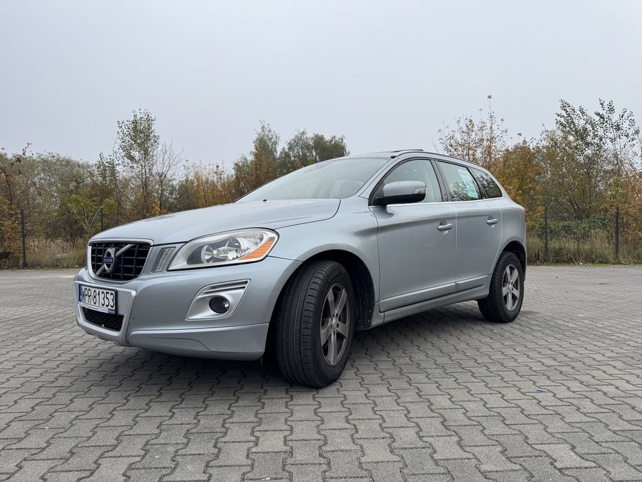 Volvo XC60 2.4 D5 manual 10 LAT W JEDNYCH REKACH! Dvd, panorama