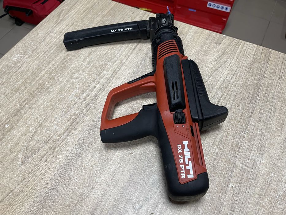 Hilti DX 76 PTR / пороховий монтажний пістолет Хілті
